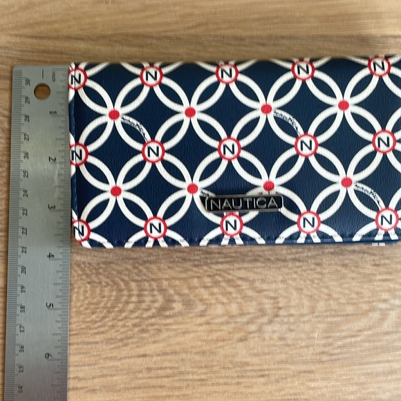 NAUTICA ORGANIZER CONTINENTAL WALLET Red White and Blue - Picture 12 of 14